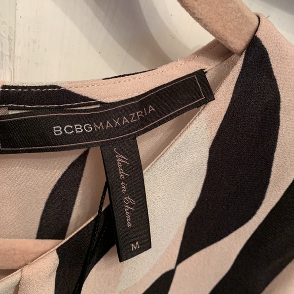 ⭐️🔥BCBG- MAXAZARIA Dress. Size M🔥⭐️ - Picture 4 of 6